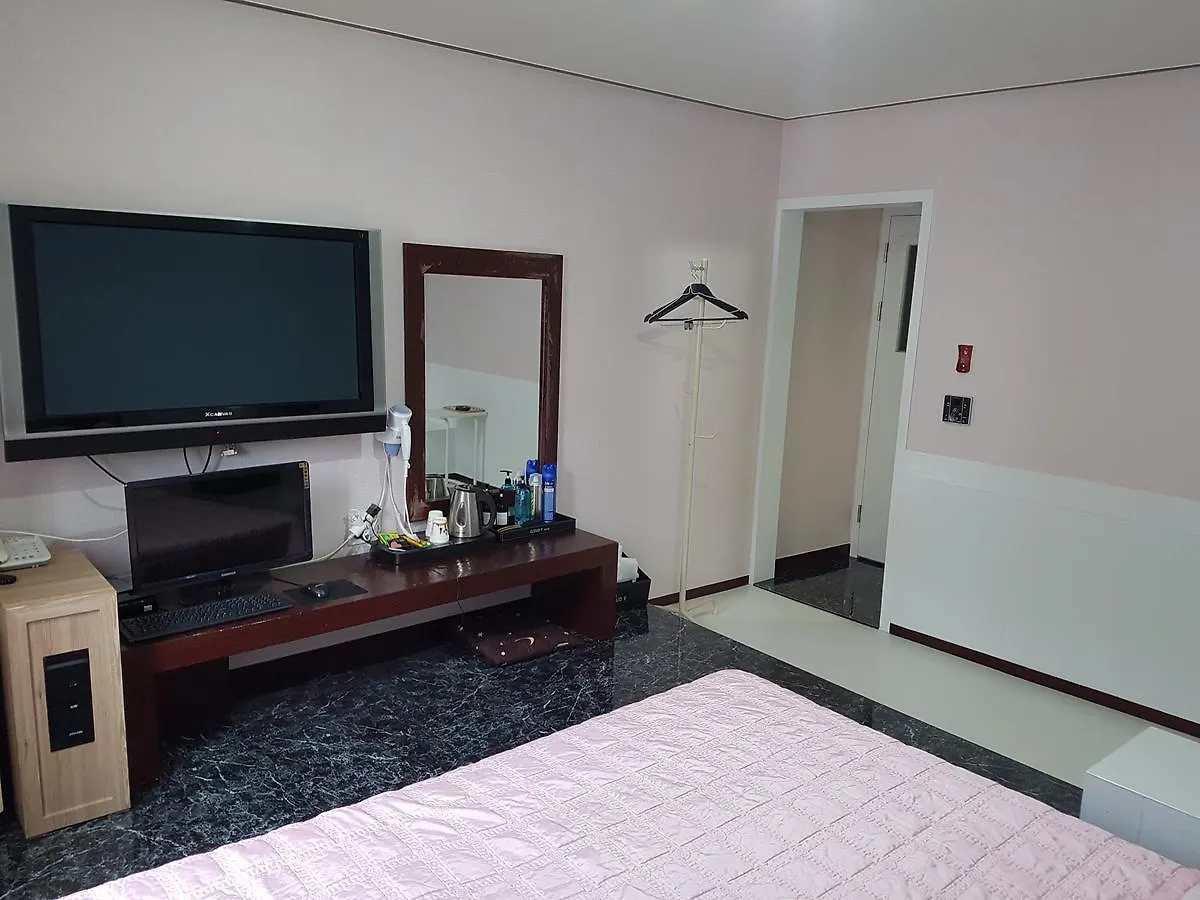 Gimhae فندق كلاود 9